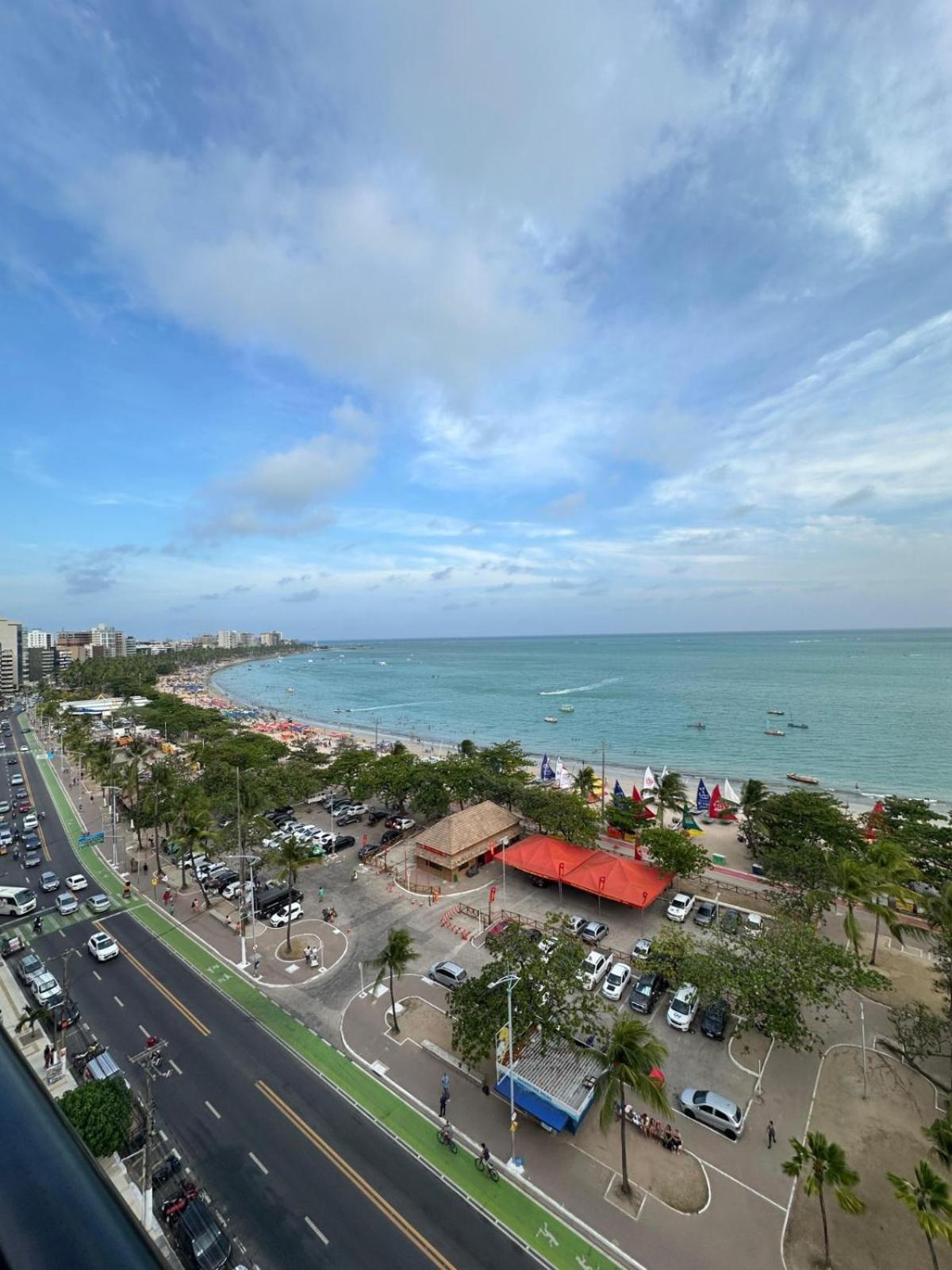 Desse Apto, A Vista E Frontal Da Orla De Pajucara 2qts- Adm Nutelss